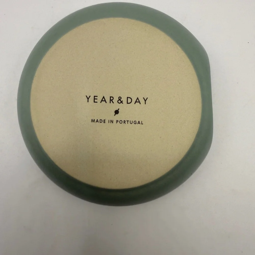 Active Seller!!!  Year & Day Green Ceramic Spoon Rest Brand New Unused in Box